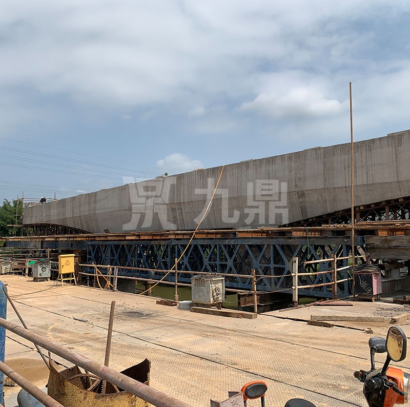 現澆(jiao)樑(liang)鋼(gang)支撐