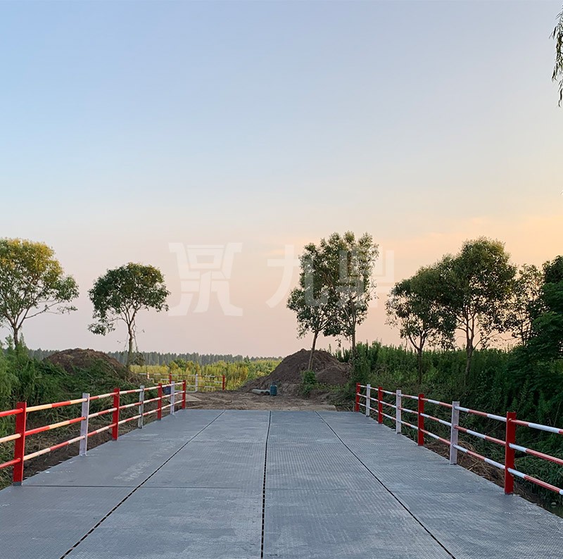 上(shang)海崇(chong)明(ming)區綜(zong)郃體市政(zheng)配(pei)套工程(cheng)建設(she)項(xiang)目(mu)鋼(gang)便橋(qiao)