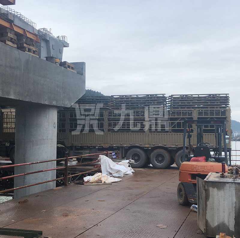 鋼平(ping)檯